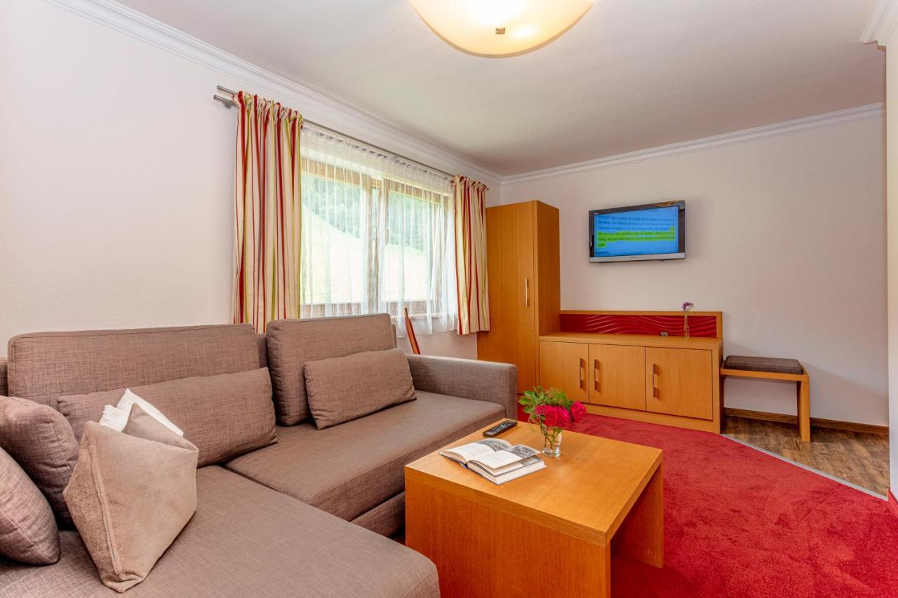Der Pfindlhof Hotell Leogang Exteriör bild
